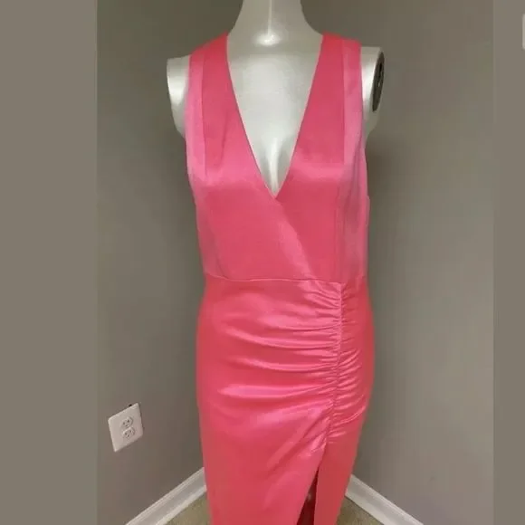 NWOT Alice + Olivia Diana Racerback Gown $440 - Picture 3 of 7